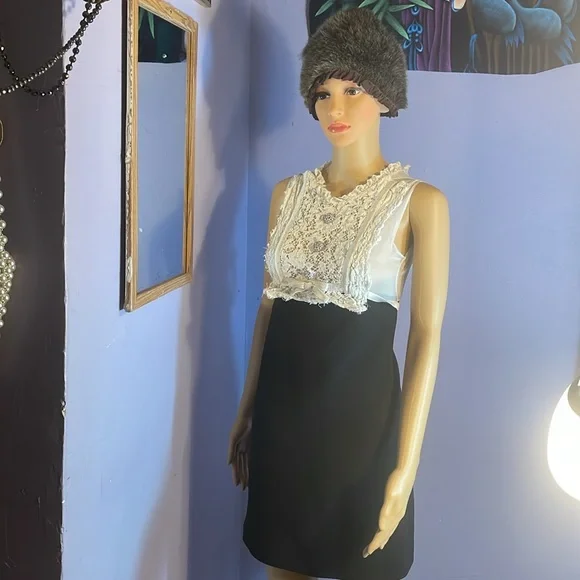 Miu Miu Mini~dress Silk, Lace, Crystal Embellishments, Length👌, Check! - Picture 4 of 15